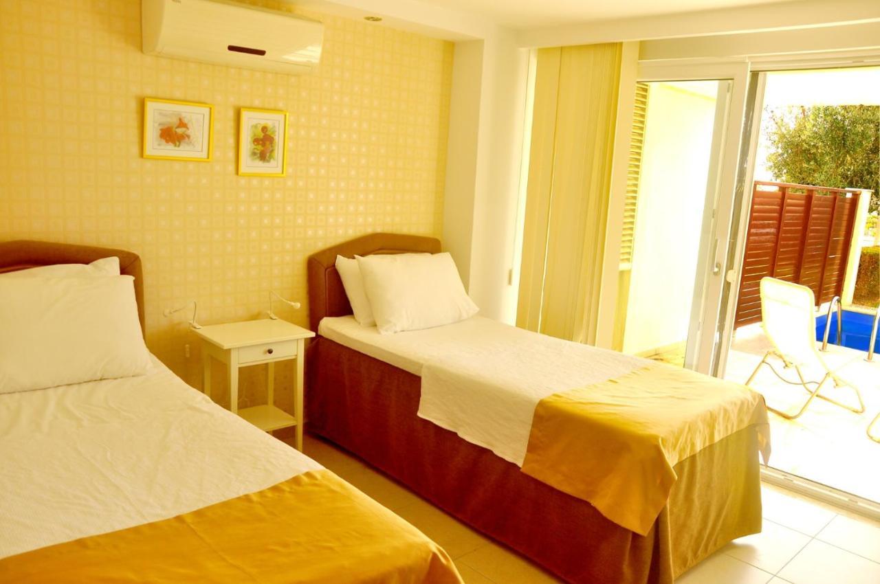Babylon Luxury Villa With Private Pool And Indoor Heated Pool Side Luaran gambar