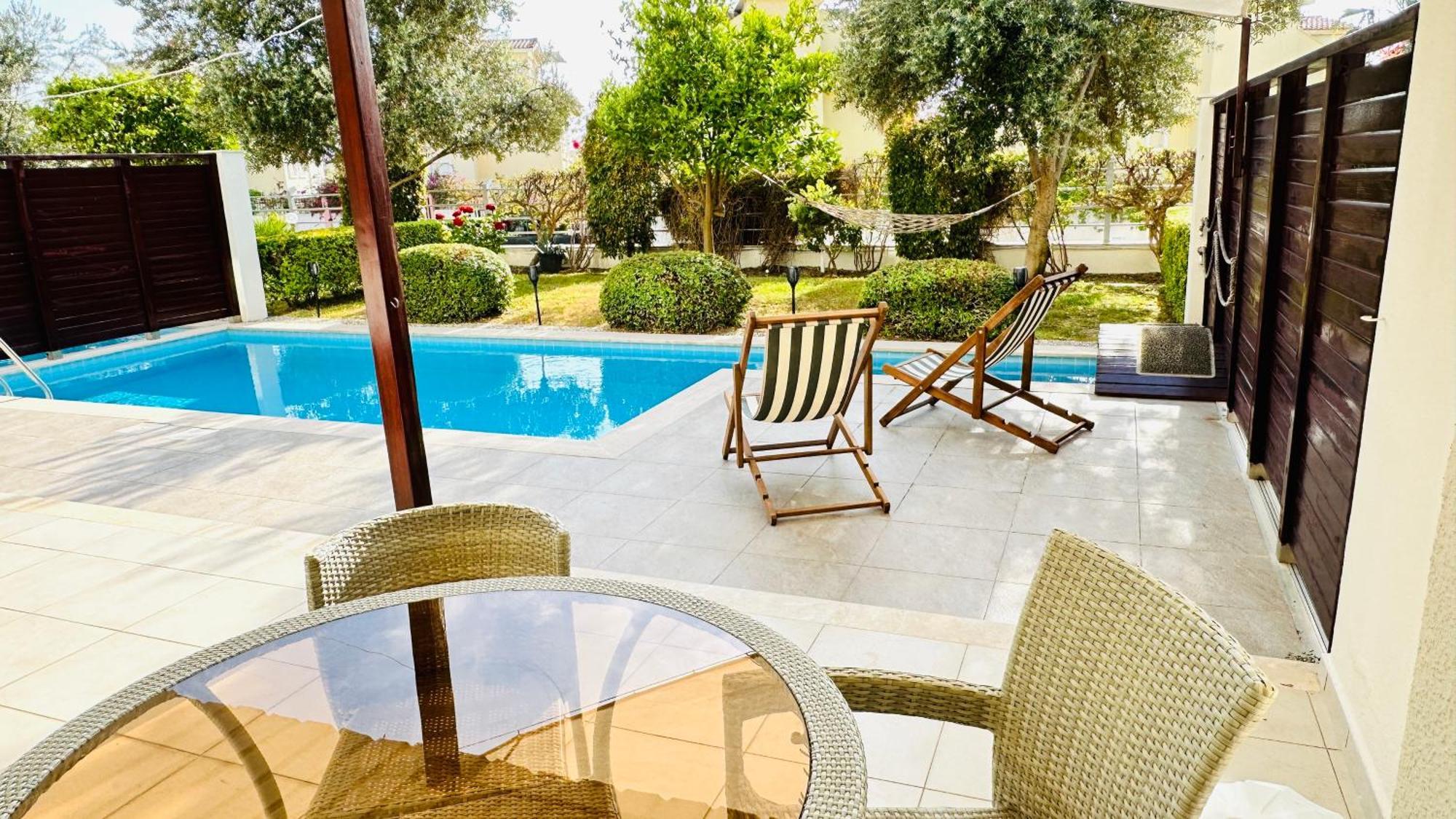 Babylon Luxury Villa With Private Pool And Indoor Heated Pool Side Luaran gambar